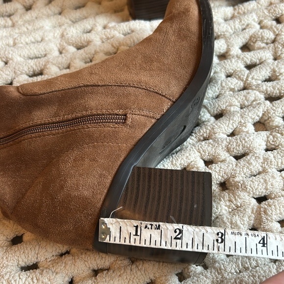 Anne Klein suede boots - Picture 13 of 13